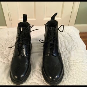 Dr. Martens Delphine Black boot side zip